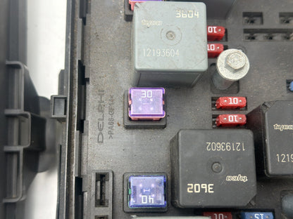 2006-2008 Chevy Cobalt 2.2L Engine Fuse Box OEM