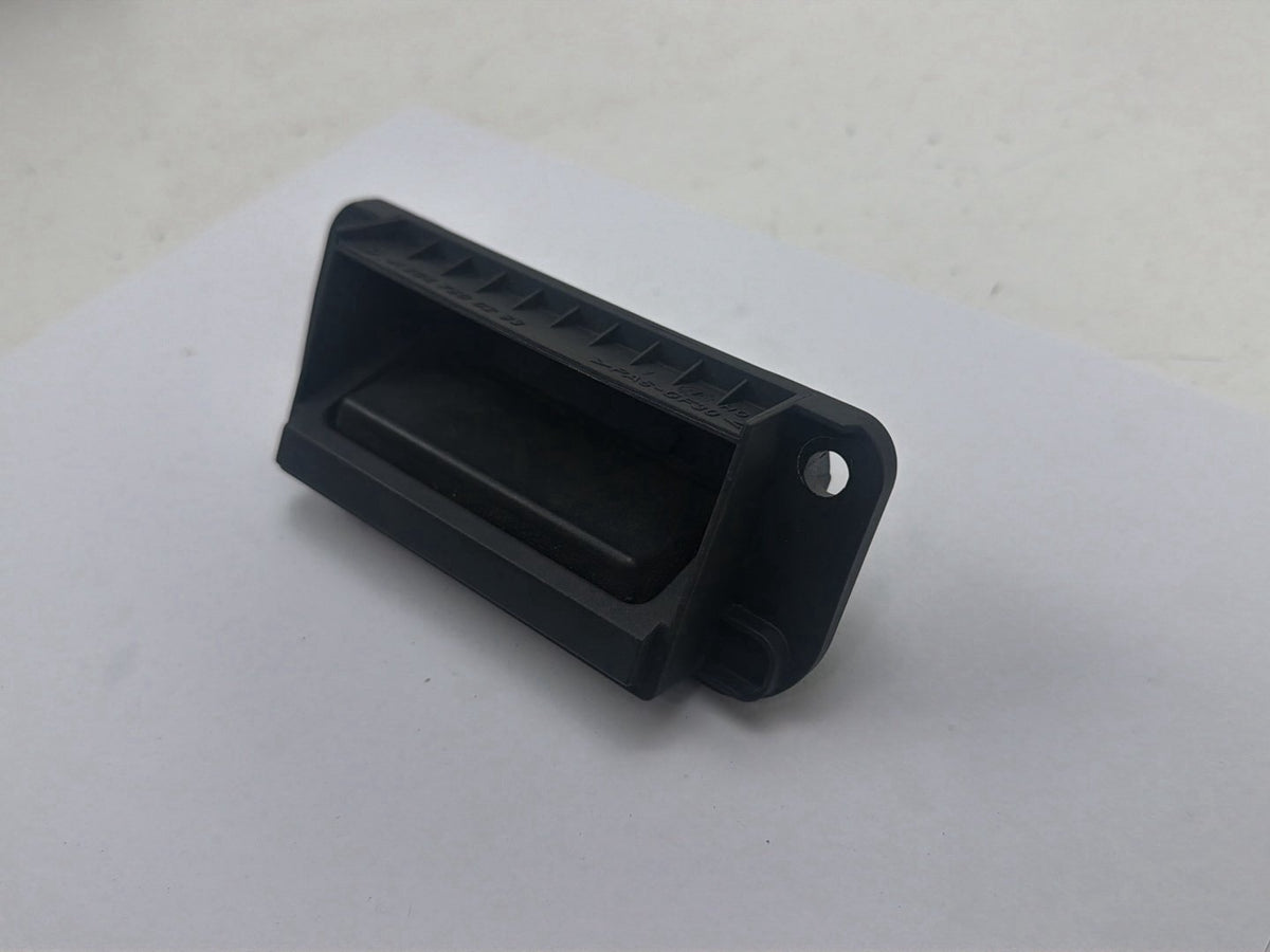 2010-2014 Mercedes-Benz C-Class C250 Rear Trunk Tailgate Lid Release Switch OEM