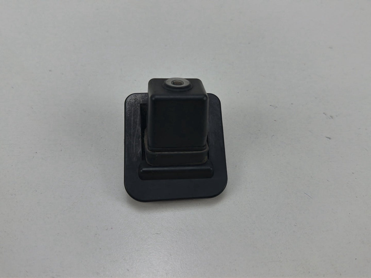 2007-2013 Mercedes-Benz S-Class 550 W221 Rear Camera OEM