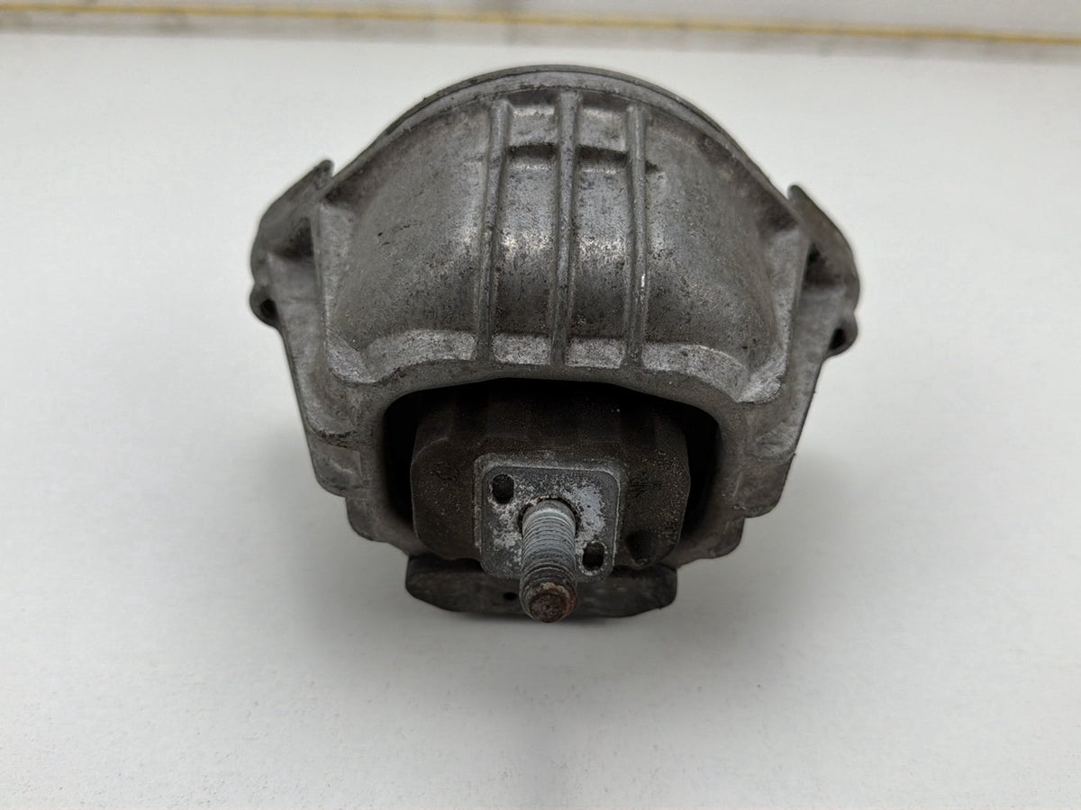 2014 BMW X1 E84 SUV Engine Mount 139811 OEM