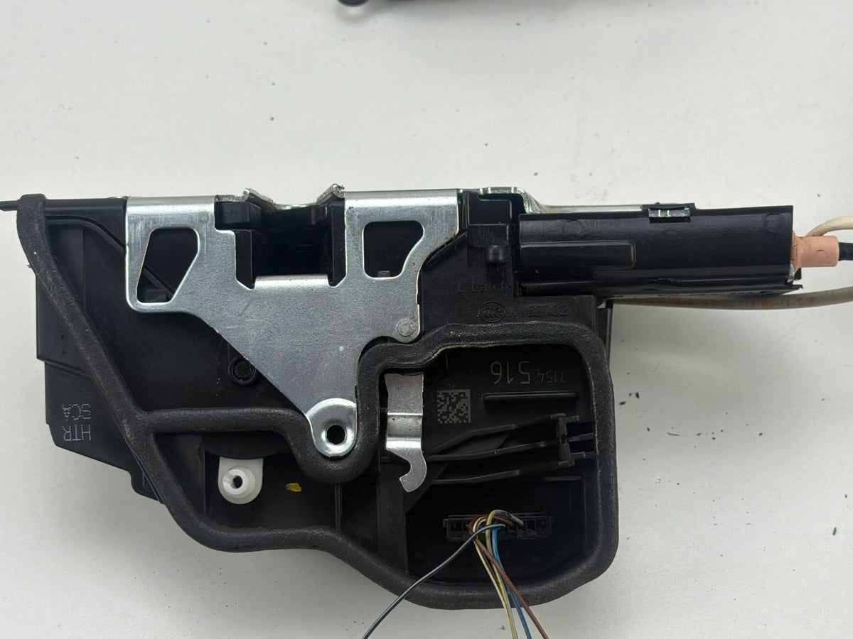 2011-2013 BMW 550i xDrive Rear Right Side Door Lock Actuator Handle Carrier OEM
