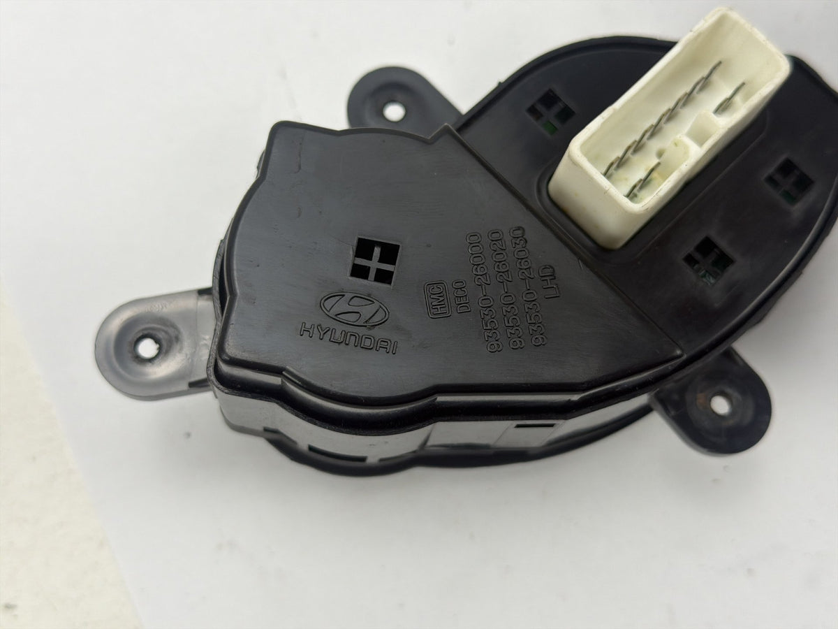 2001-2006 Hyundai Santa Fe Driver Master Window Switch 93570-26000 OEM
