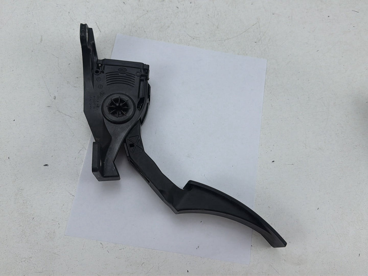 2011-2013 Dodge Durango Floor Mounted Electronic Gas Accelerator Pedal OEM