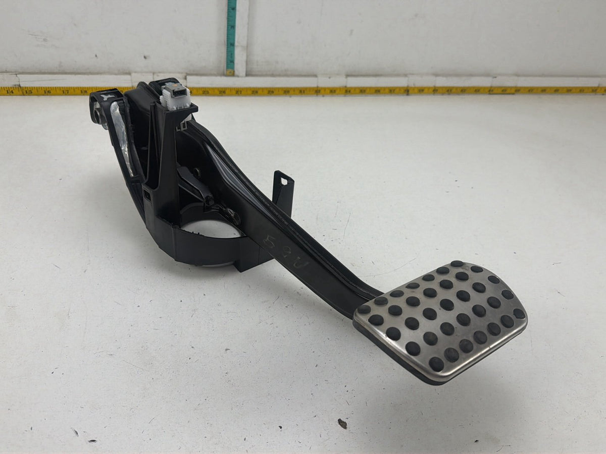 2008-2014 Mercedes-Benz C250 Stop Brake Pedal Assembly A2042902101 OEM