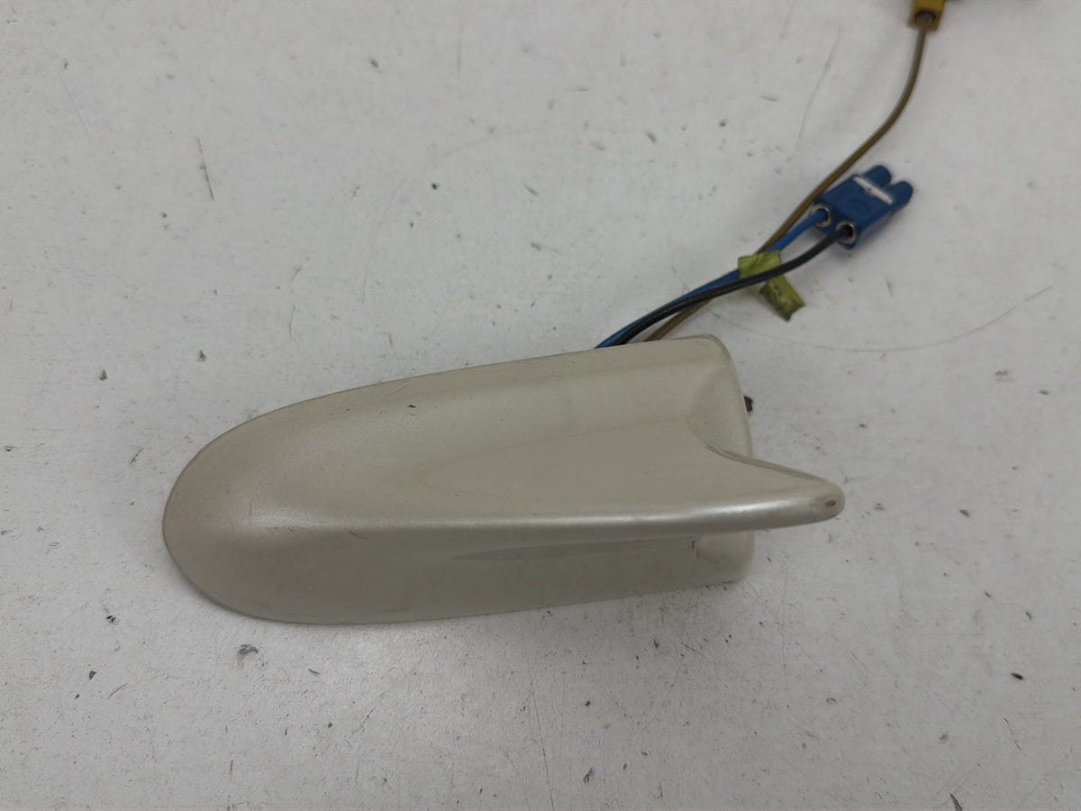 2010 Buick LaCrosse Roof Shark Fin Antenna Module 25938468 OEM