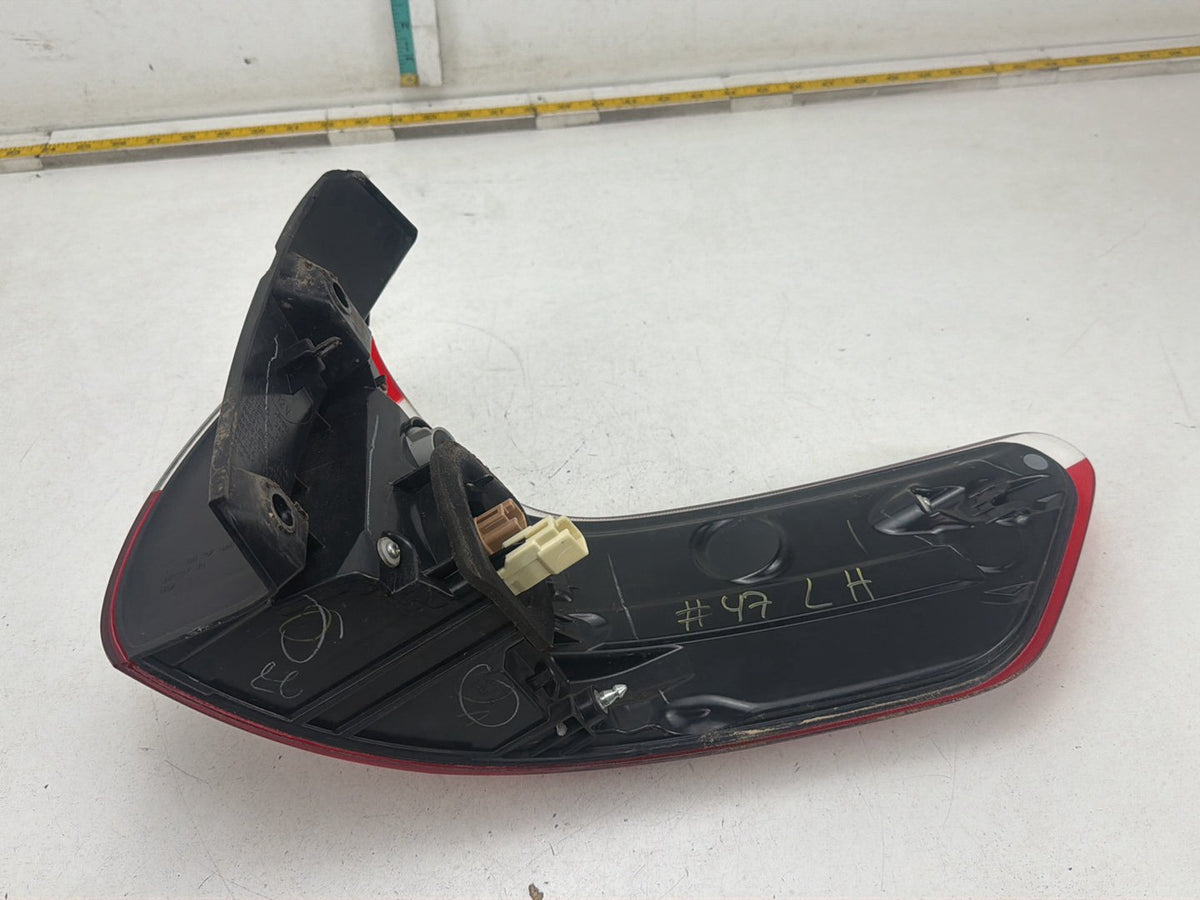 2015 - 2020 Toyota Sienna - L30 - Rear Left Driver Side Outer Tail Light OEM