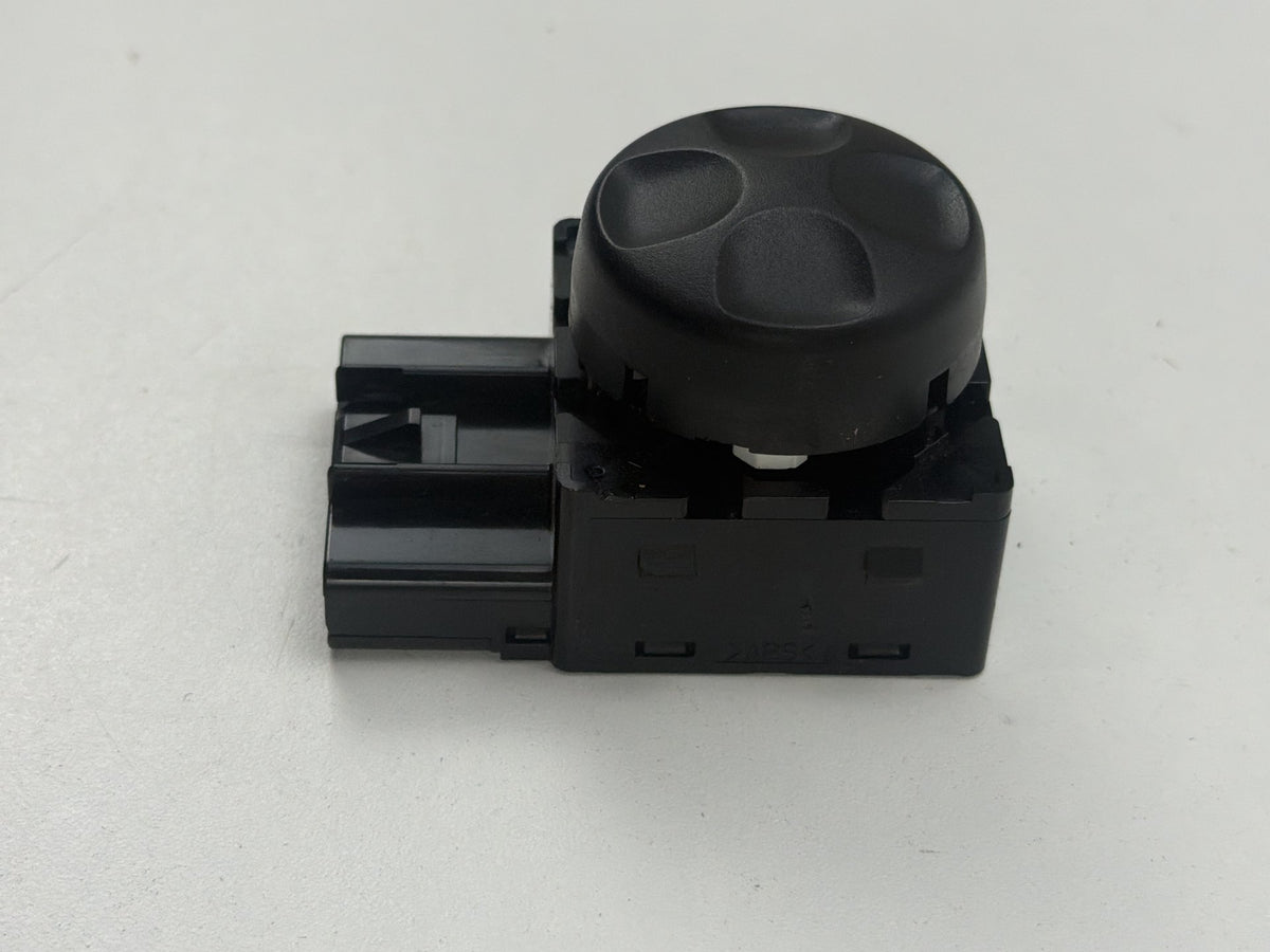 2014-2020 Maserati Quattroporte VI M156 Front Left Side Seat Lumbar Switch OEM