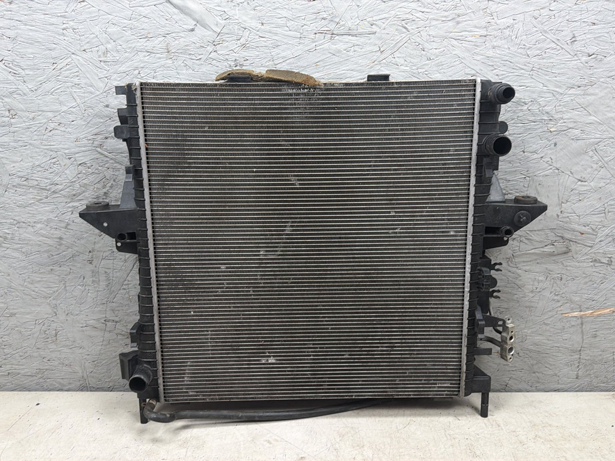 2010-2013 Range Rover Sport L320 5.0l V8 Engine Cooling Radiator OEM