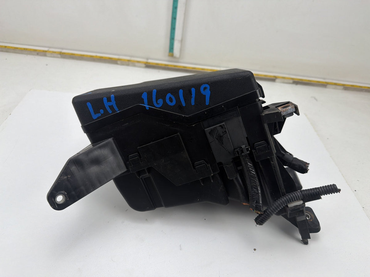 2006-2012 Toyota RAV4 Left Side Engine Fuse Relay Box Module 82662-42180 OEM