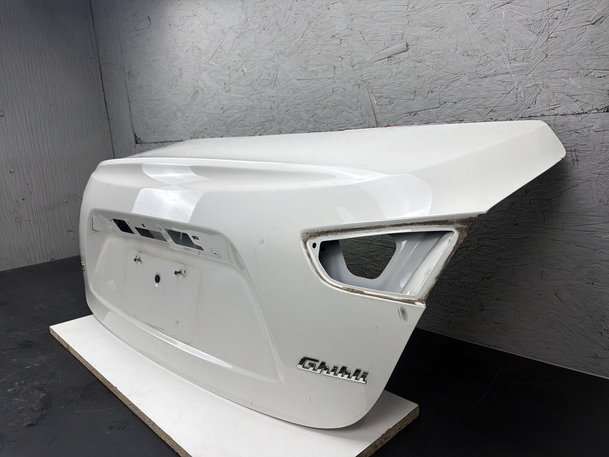 2014-2017 Maserati Ghibli Rear Trunk Lid Deck Lid Tailgate Panel 670008304 OEM