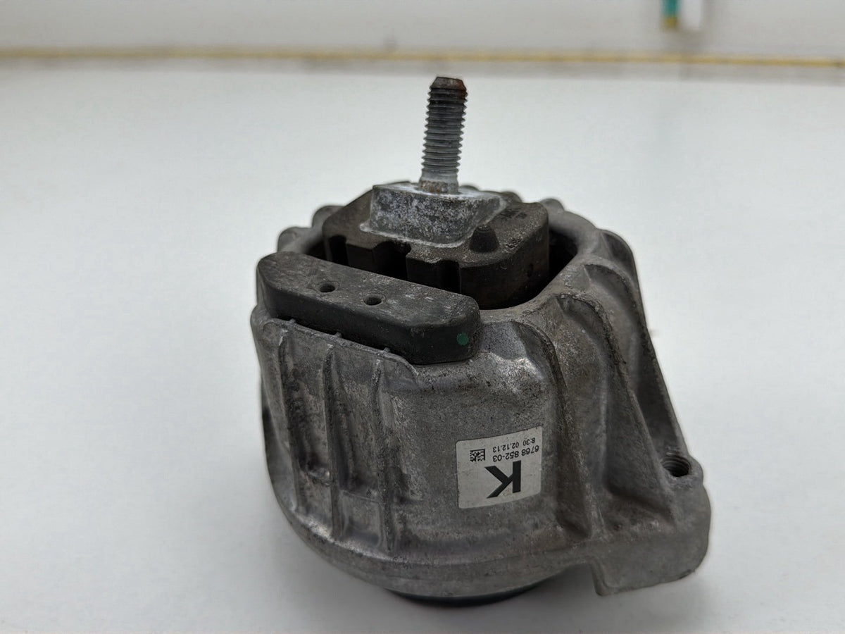 2014 BMW X1 E84 SUV Engine Mount 139811 OEM
