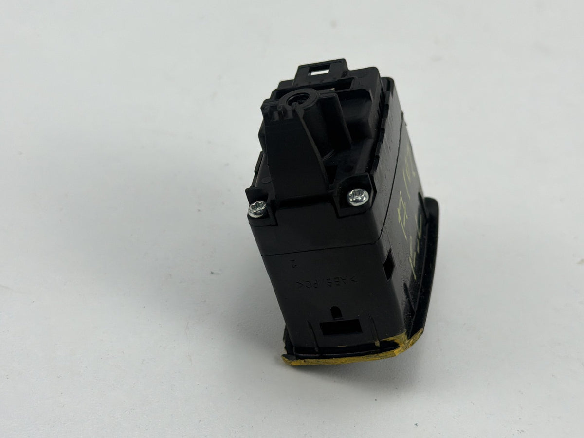2010-2013 Mercedes-Benz R350 W251 Trunk Release Switch A2518706310 OEM