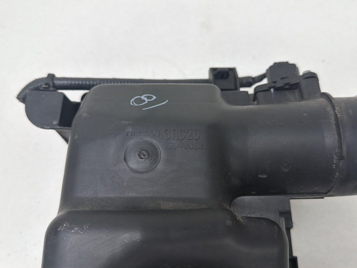 2013-2019 Nissan Sentra Air Intake Cleaner Filter Housing Box 3RC20 OEM