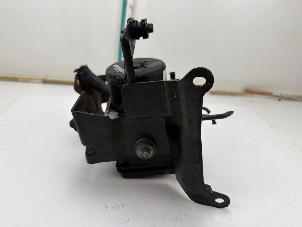 2009-2011 Nissan Pathfinder 4.0L ABS Anti-Lock Brake Pump Module 47660-ZL00C OEM