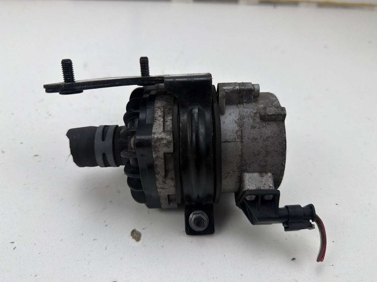 2012-2018 Audi A7 Engine Coolant Auxiliary Electric Water Pump 8K0 965 567 OEM