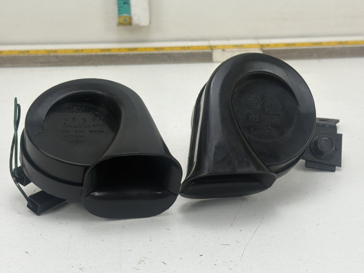 2008-2013 Infiniti G37 High & Low Note Tone Horn Signal Alarm Siren Set of 2 OEM