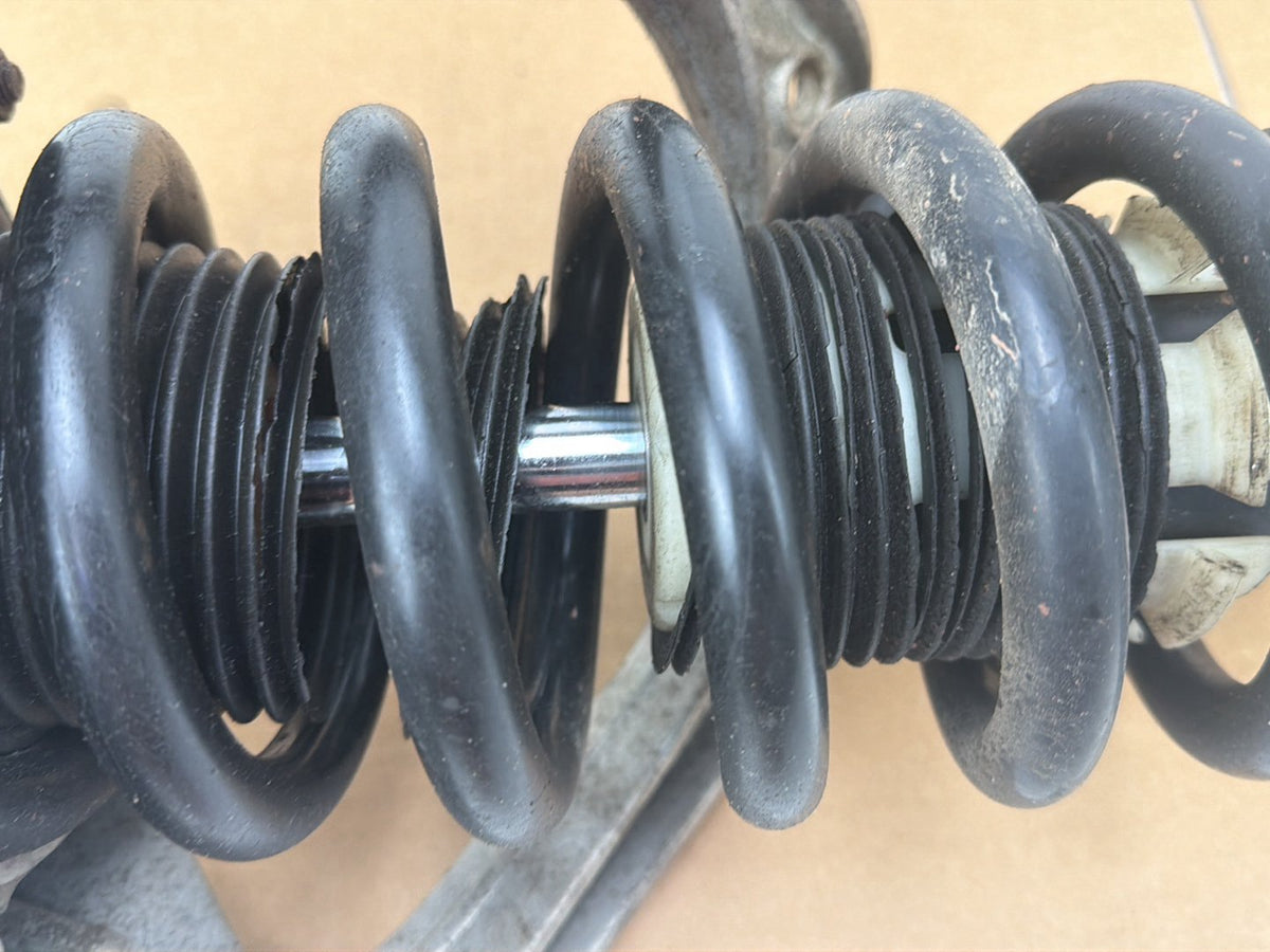 2004-2006 Porsche Cayenne Front Right Suspension Strut Assembly OEM