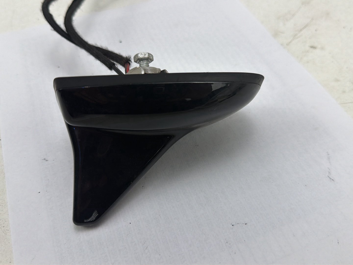 2014-2017 Maserati Ghibli Roof Mounted Shark Fin Antenna 670076131 OEM