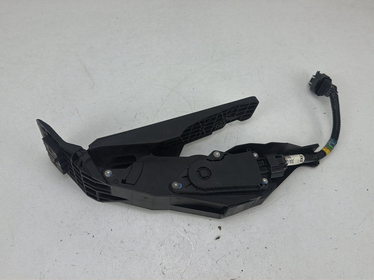 2014-2023 Infiniti Q50 Accelerator Gas Pedal OEM