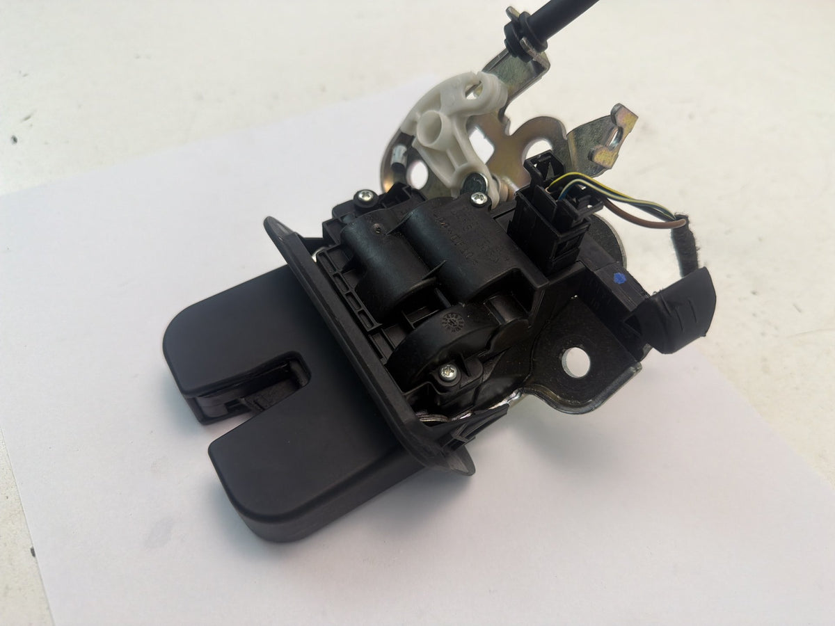 2015-2020 Audi A3 8V Rear Trunk Lid Tailgate Lock Latch Actuator 4H0827505A OEM