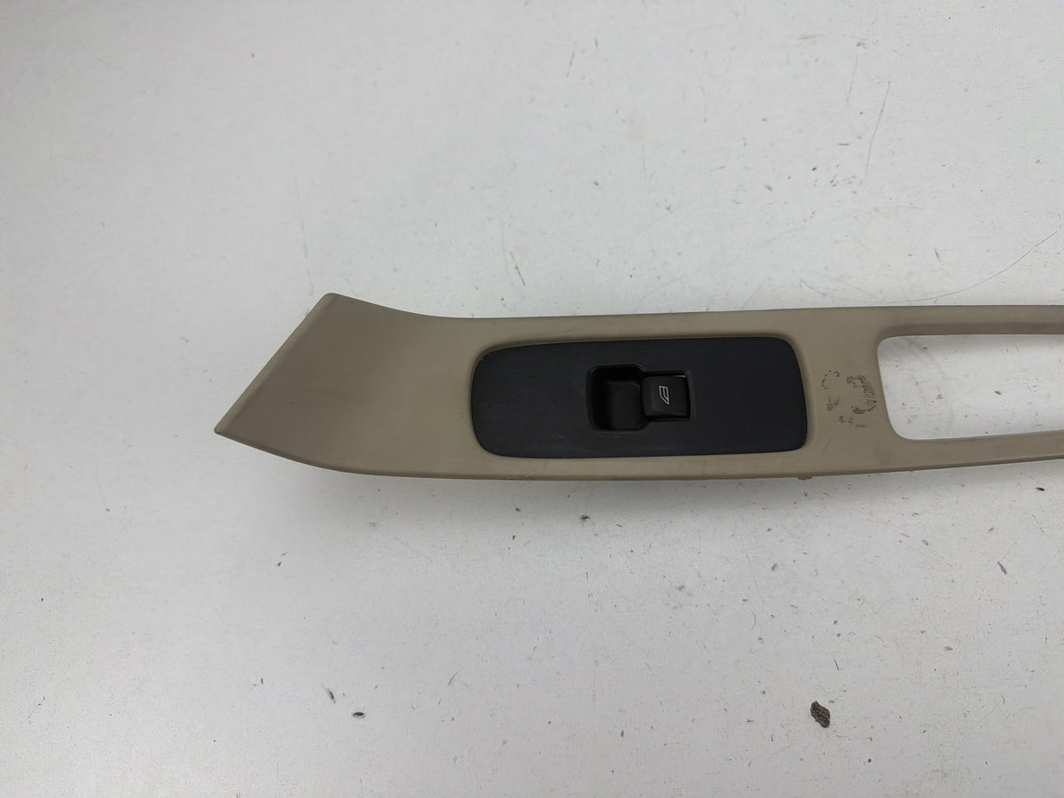 2011-2018 Volvo S60 - Right Front Door Window Switch Surround PN: 9123969RH OEM