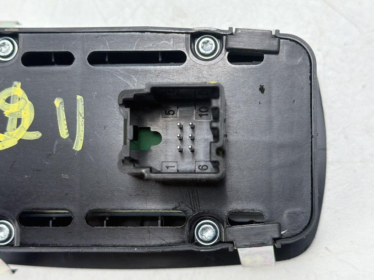 2014-2022 Maserati Ghibli M157 Front Right Passenger Side Door Window Switch OEM