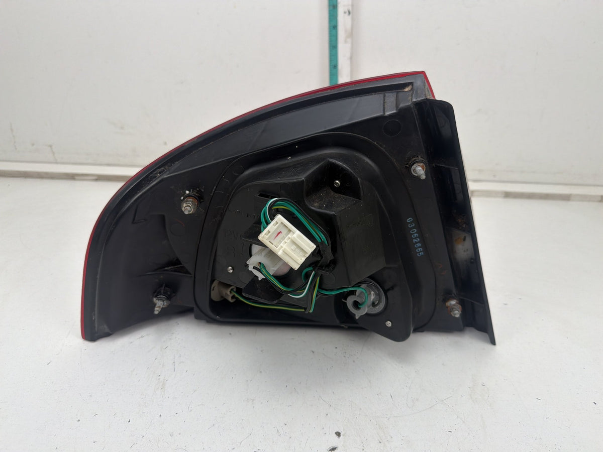 2004-2006 Nissan Sentra Rear Right Passenger Side Quarter Outer Tail Light OEM