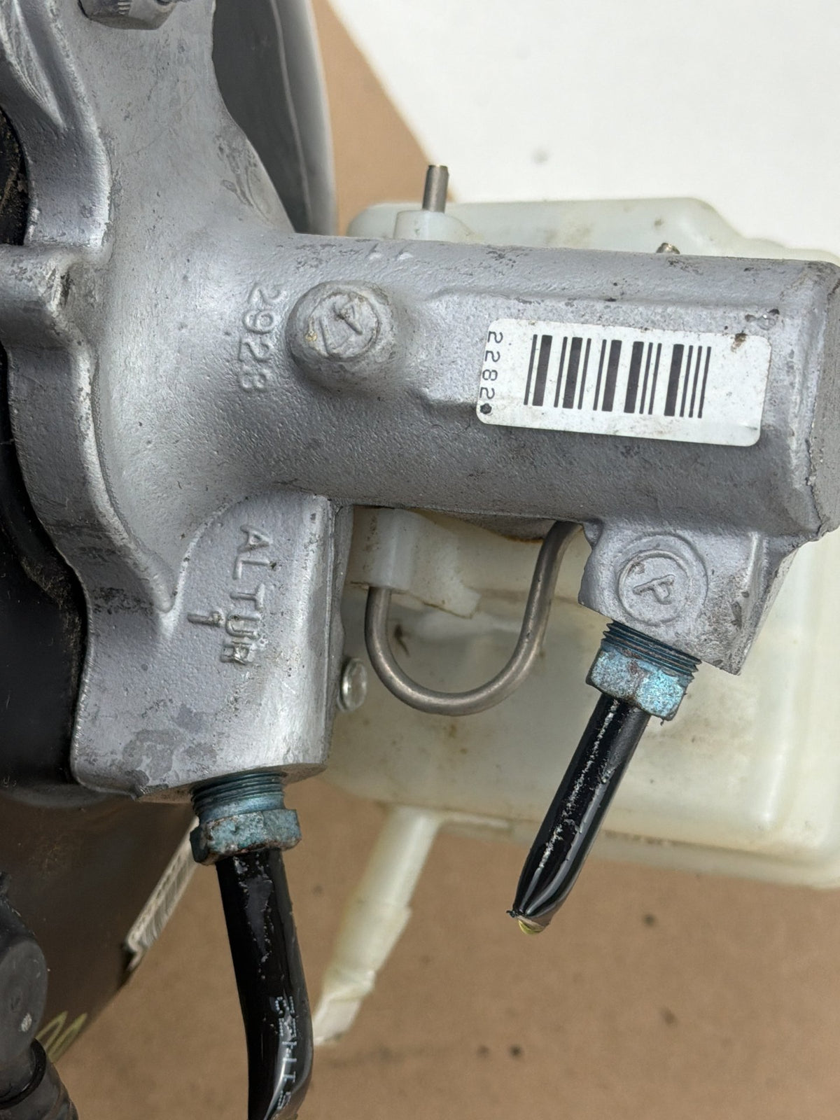 2011-2013 BMW 550i xDrive F10 Brake Booster Assembly 296796726020 OEM