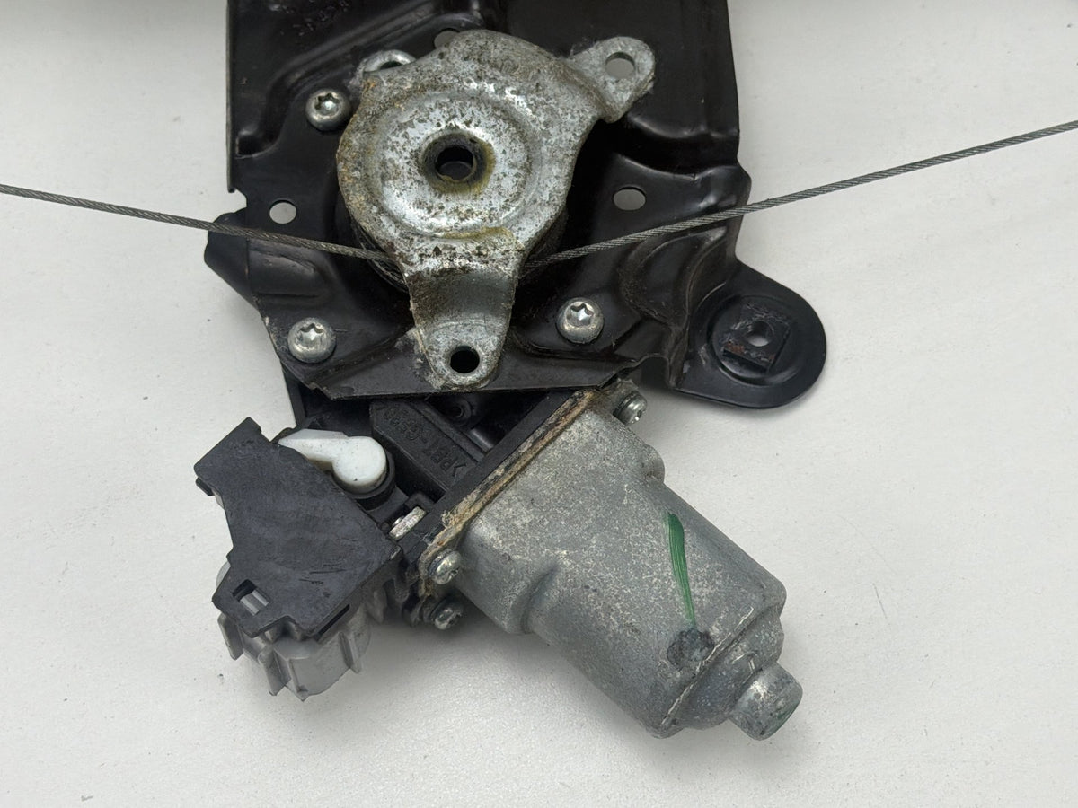 2013-2019 Nissan Sentra Right Front Door Window Regulator/Motor 80700-9AM0A OEM