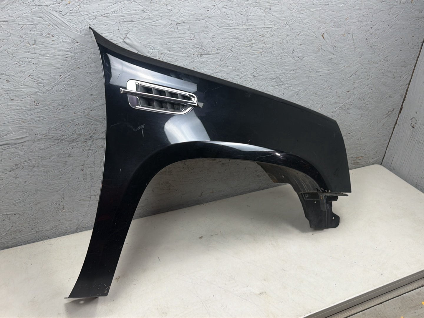 2007-2008 Cadillac Escalade - Front Right Passenger Side Fender OEM