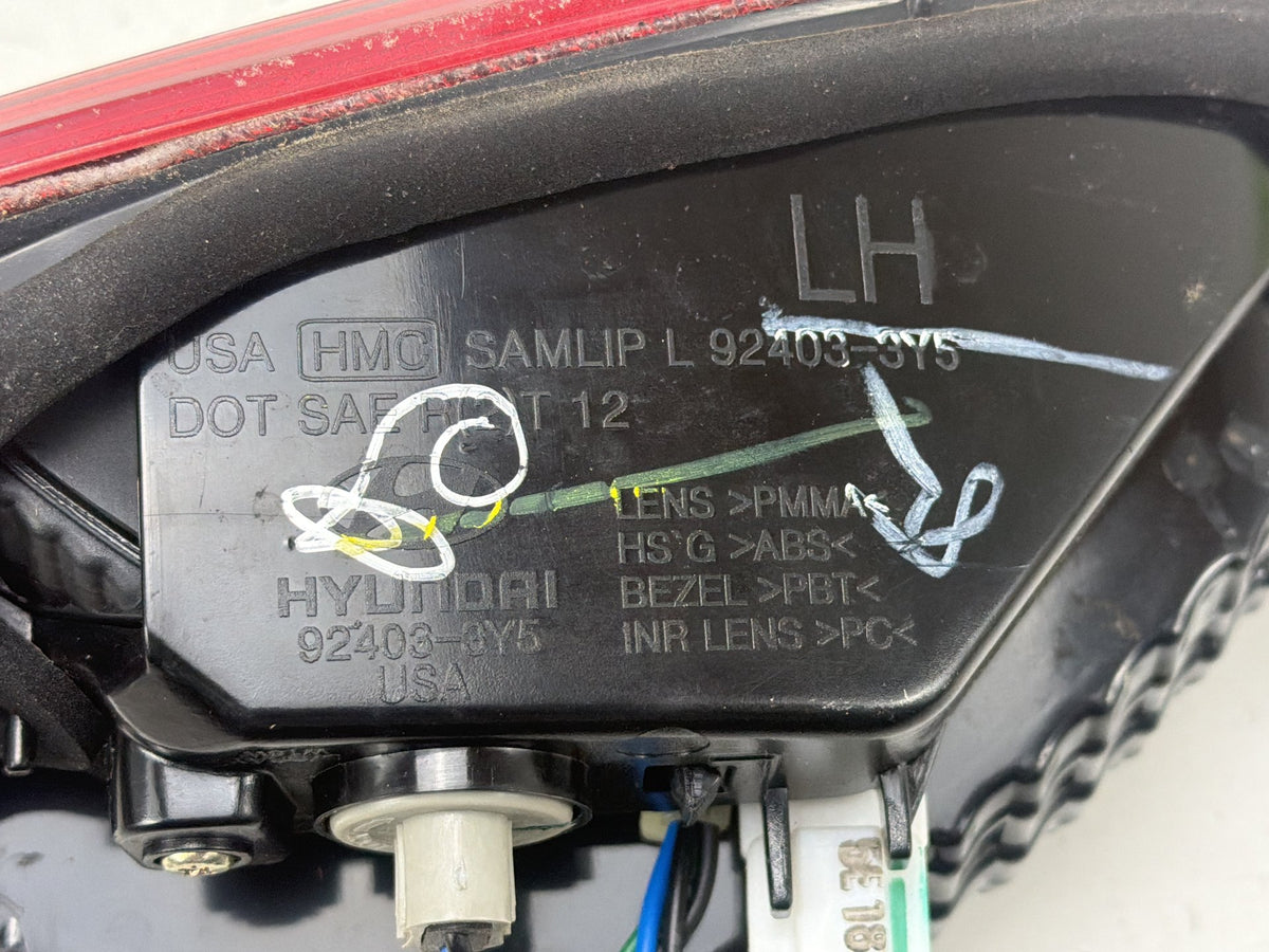 2014–2016 Hyundai Elantra Rear Left Inner Trunk Lid Tail Light 92403-3Y500 OEM
