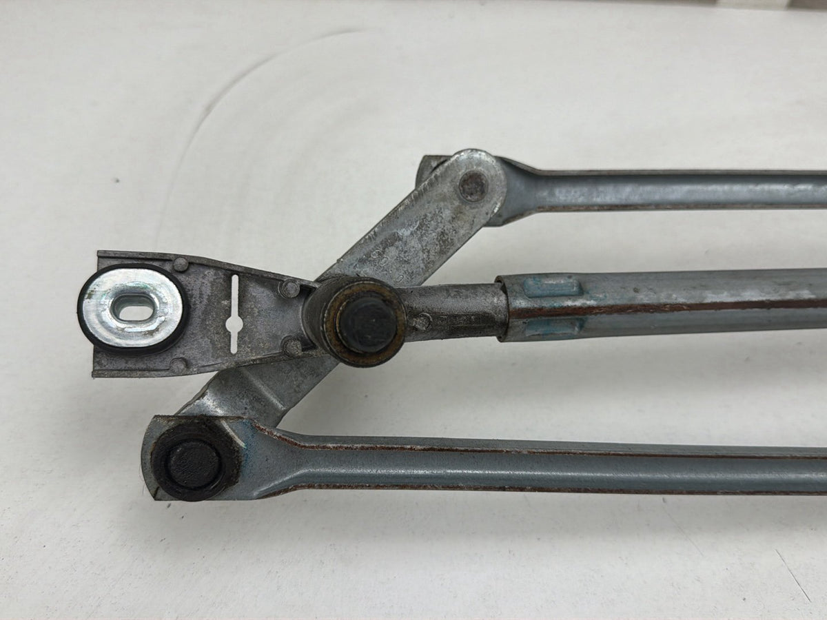 2013-2016 Lincoln MKZ Front Windshield Wiper Linkage W/Motor OEM