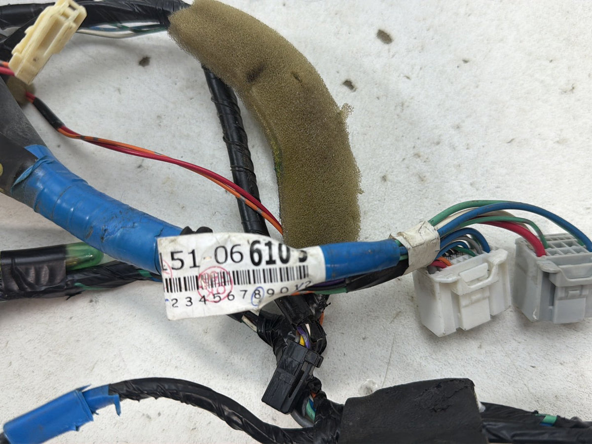 2007-2011 Toyota Camry Front Passenger Side Door Wiring Harness 82151-06610 OEM