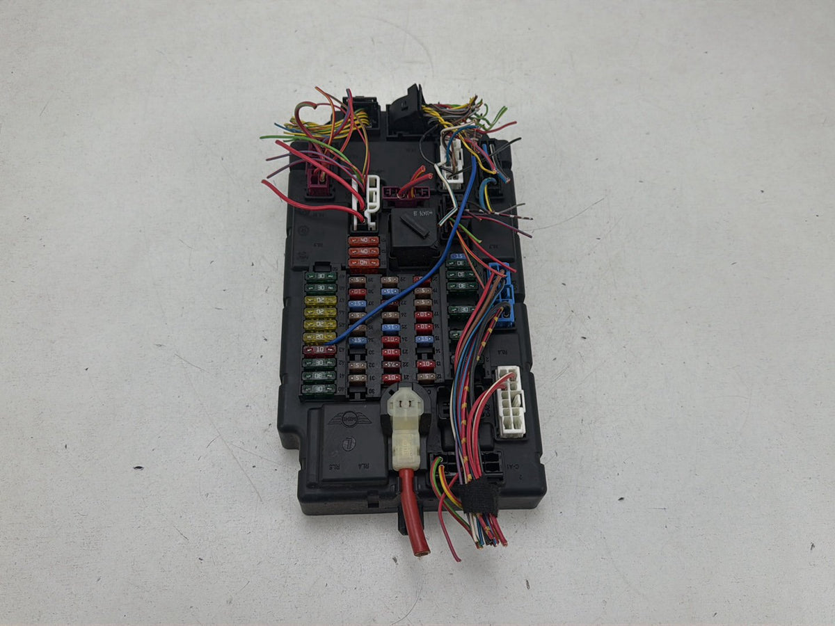 2007-2011 Mini Cooper S R56 Interior Cabin Fuse Box Relay Junction Block OEM