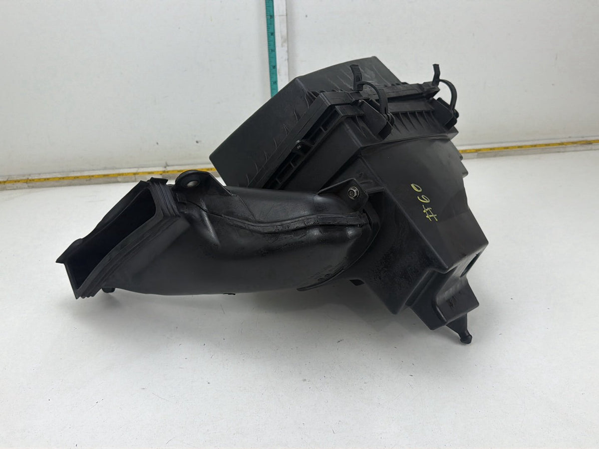 2013-2016 Lincoln MKZ Engine Air Cleaner Intake Housing Box DS73-9A600-AC OEM