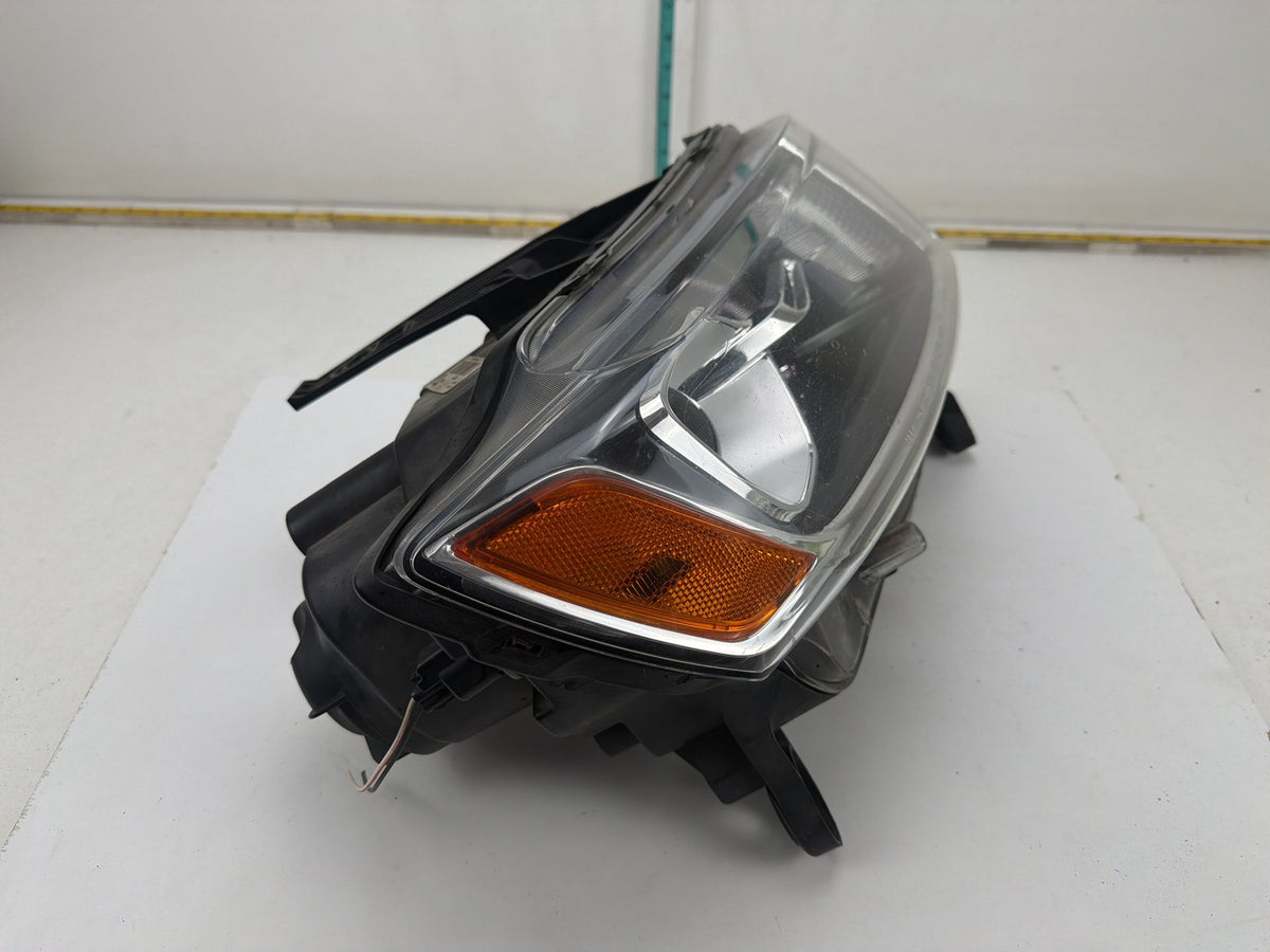2014-2021 Jeep Grand Cherokee Front Right Passenger Side Headlight M167509 OEM