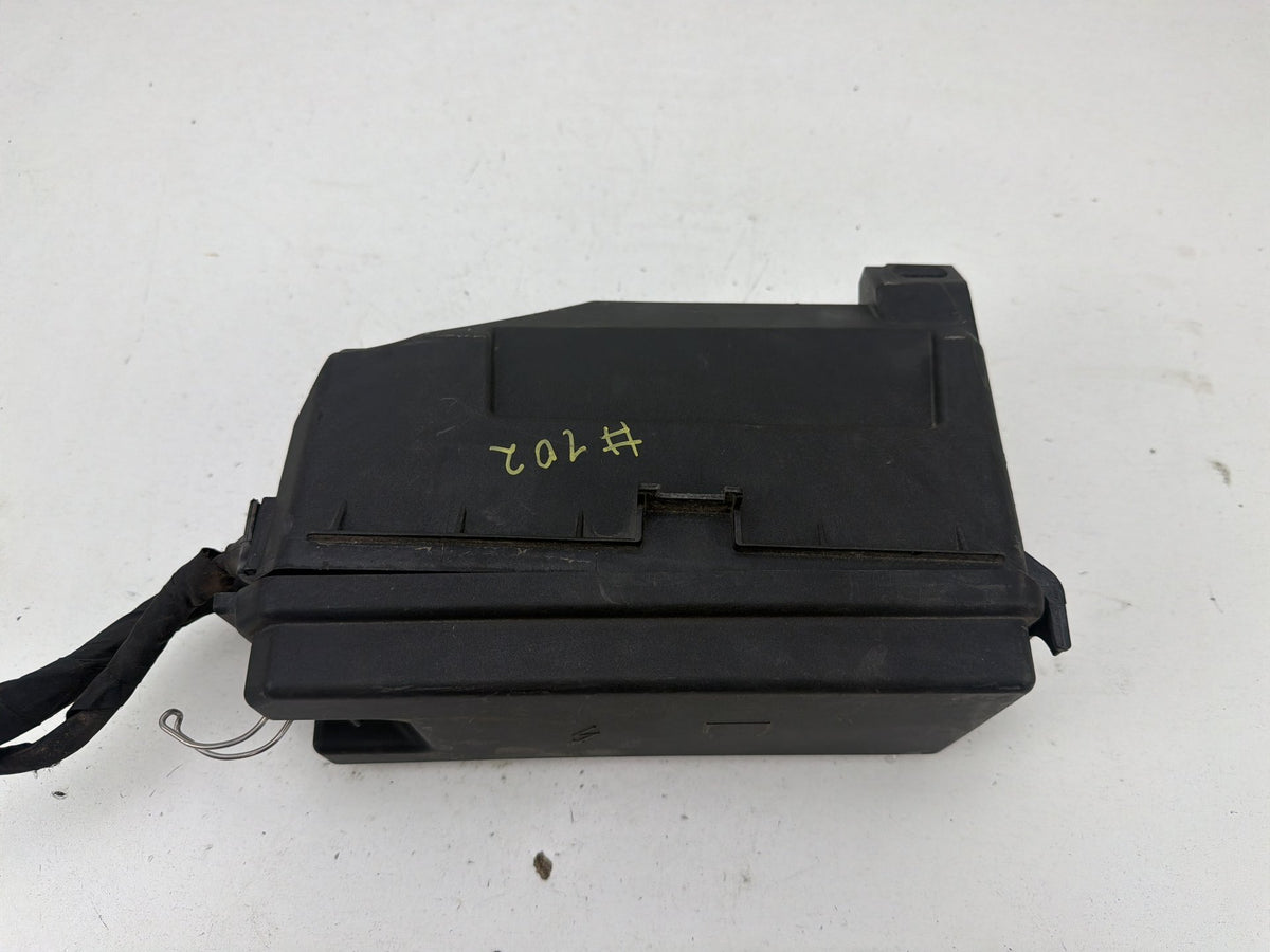 2006-2013 Mercedes-Benz R350 Front SAM Fuse Relay Box Module A1645400182 OEM