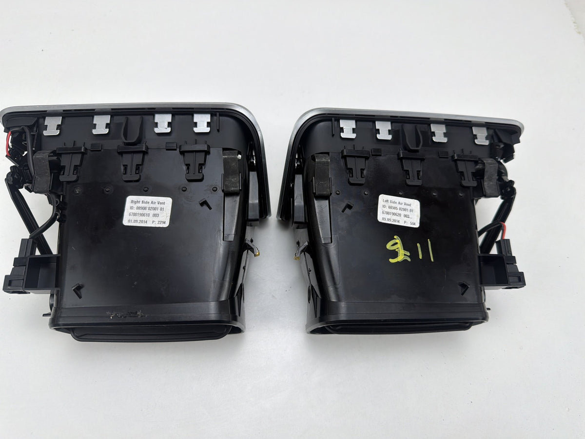 2014-2017 Maserati Ghibli Left & Right Dashboard AC Air Vents Pair 670019062 OEM