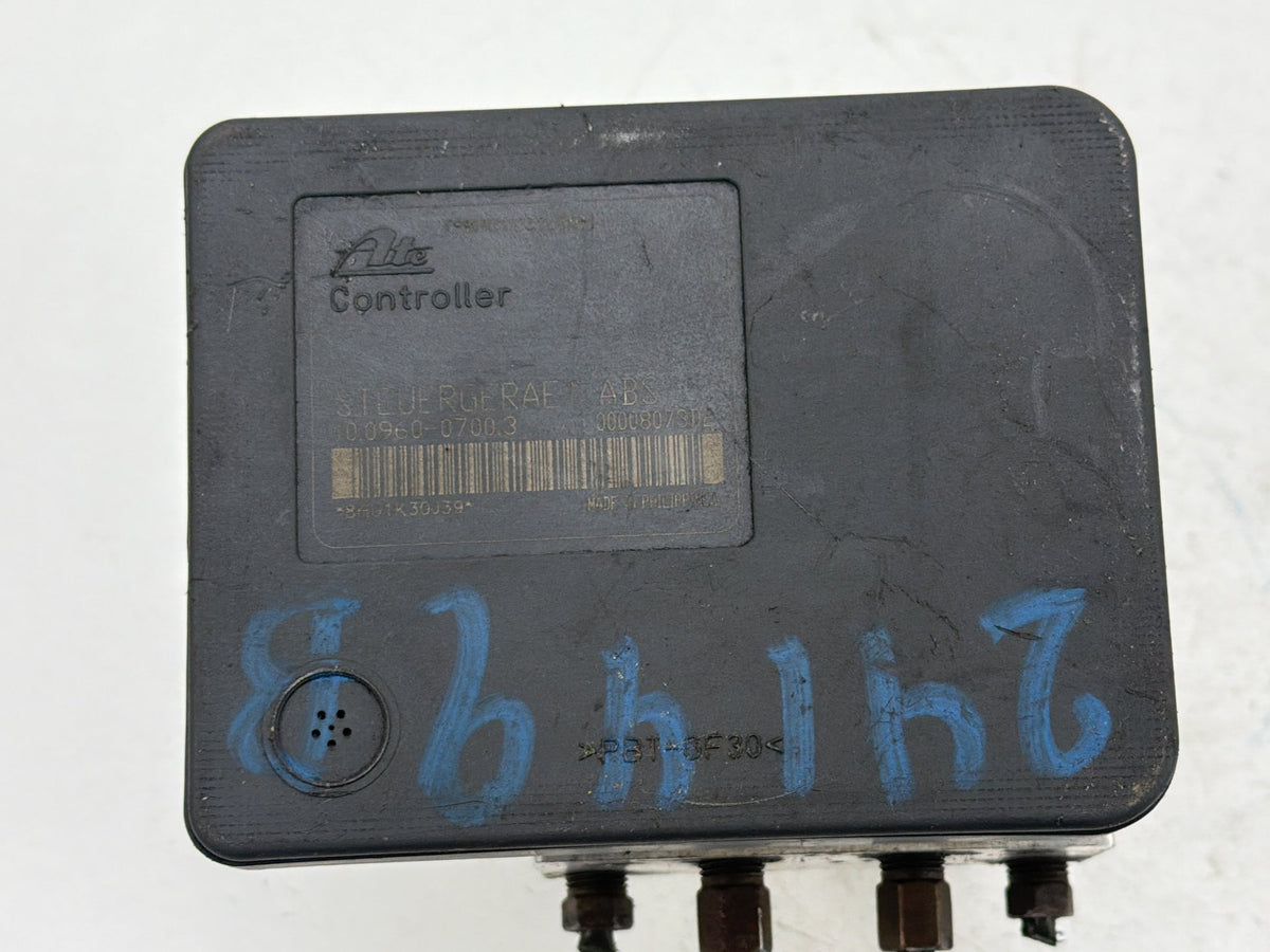 2002-2004 Honda CR-V Anti-Lock Brake ABS Pump Control Module 57110-S9A-A01 OEM