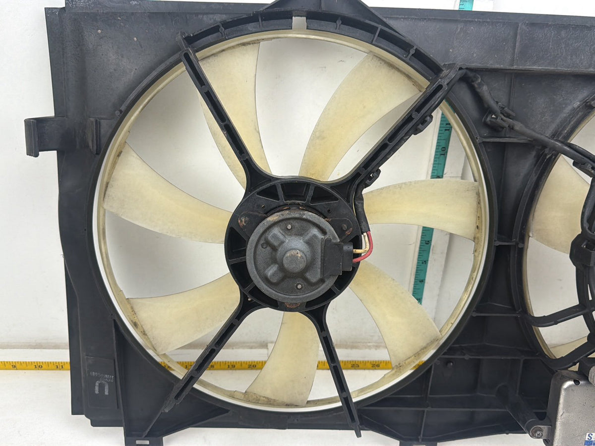 2007-2012 Lexus ES350 Radiator Dual Cooling Fan Assembly Module OEM