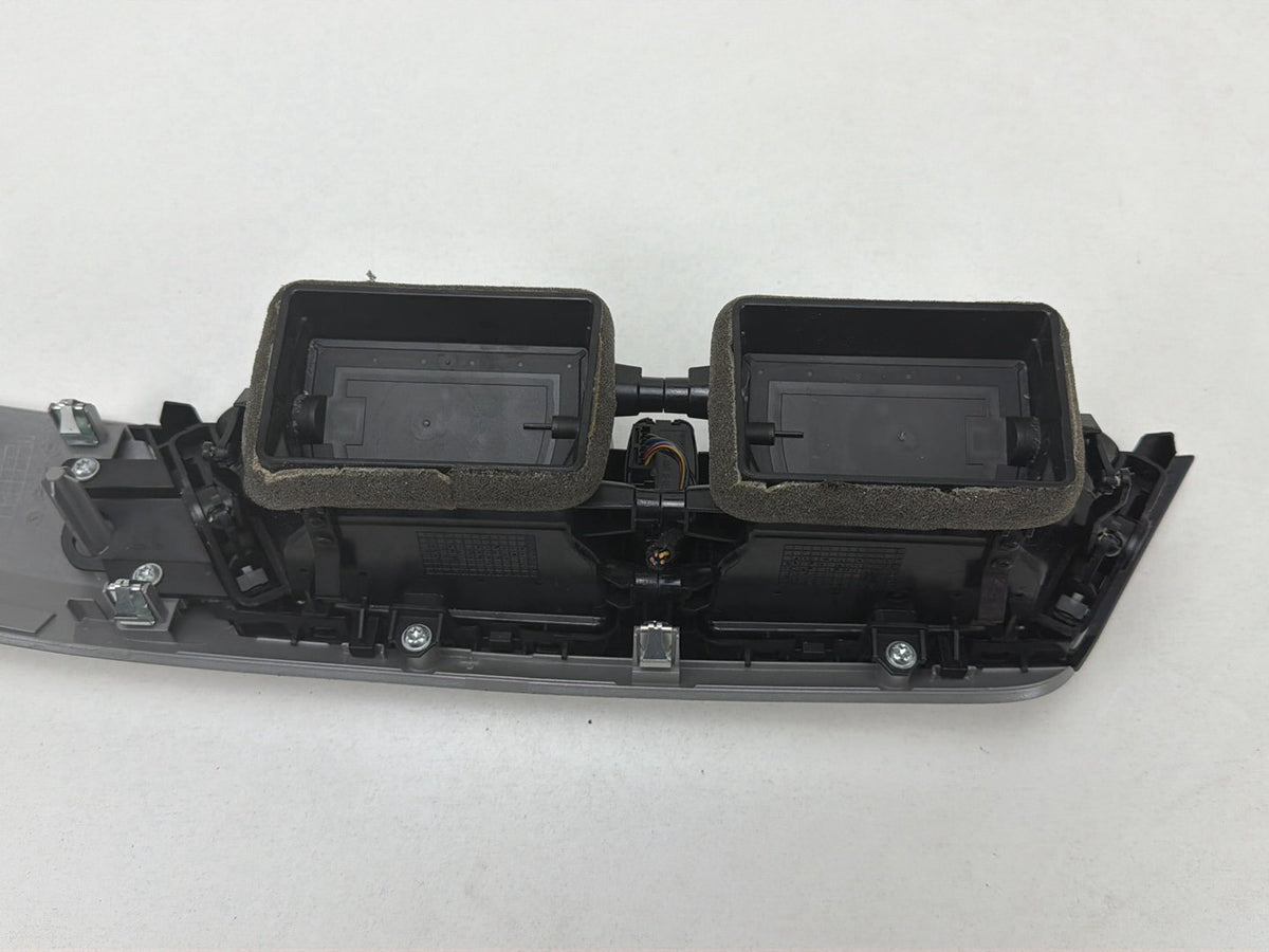 2013-2014 BMW X1 E84 SUV Dash Air Vent Centre OEM