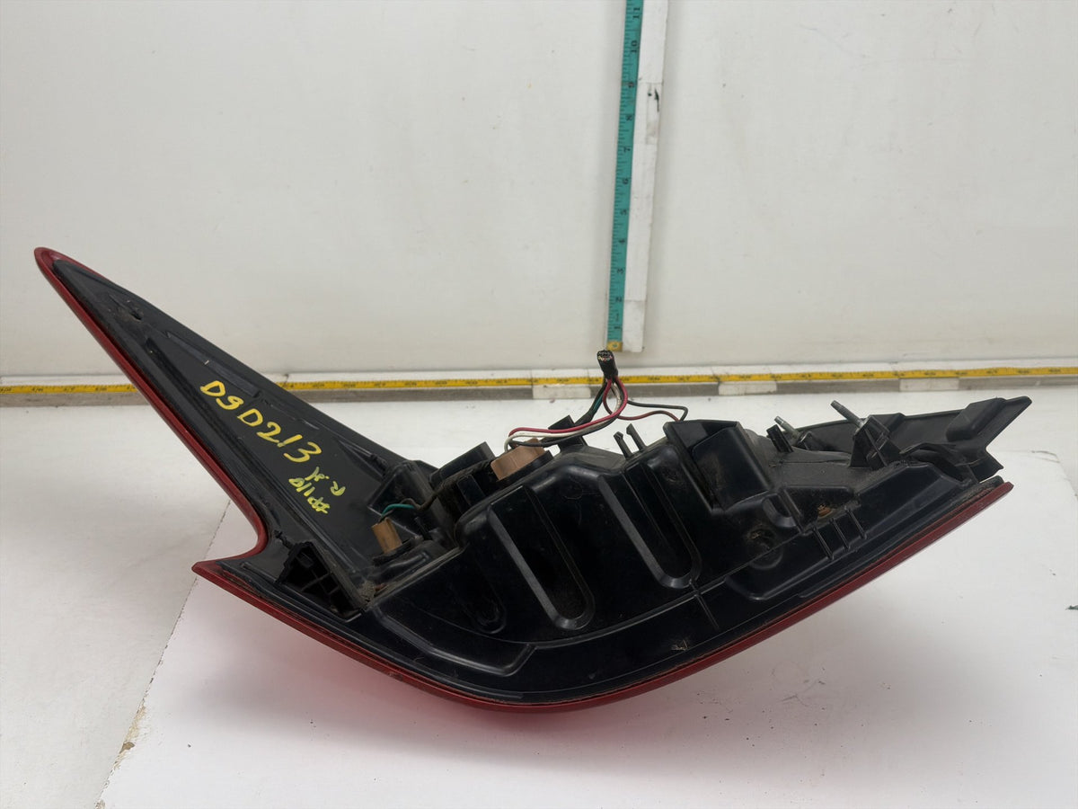 2016-2018 Nissan Altima Rear Right Outer Quarter Panel Tail Light 265559HS0A OEM