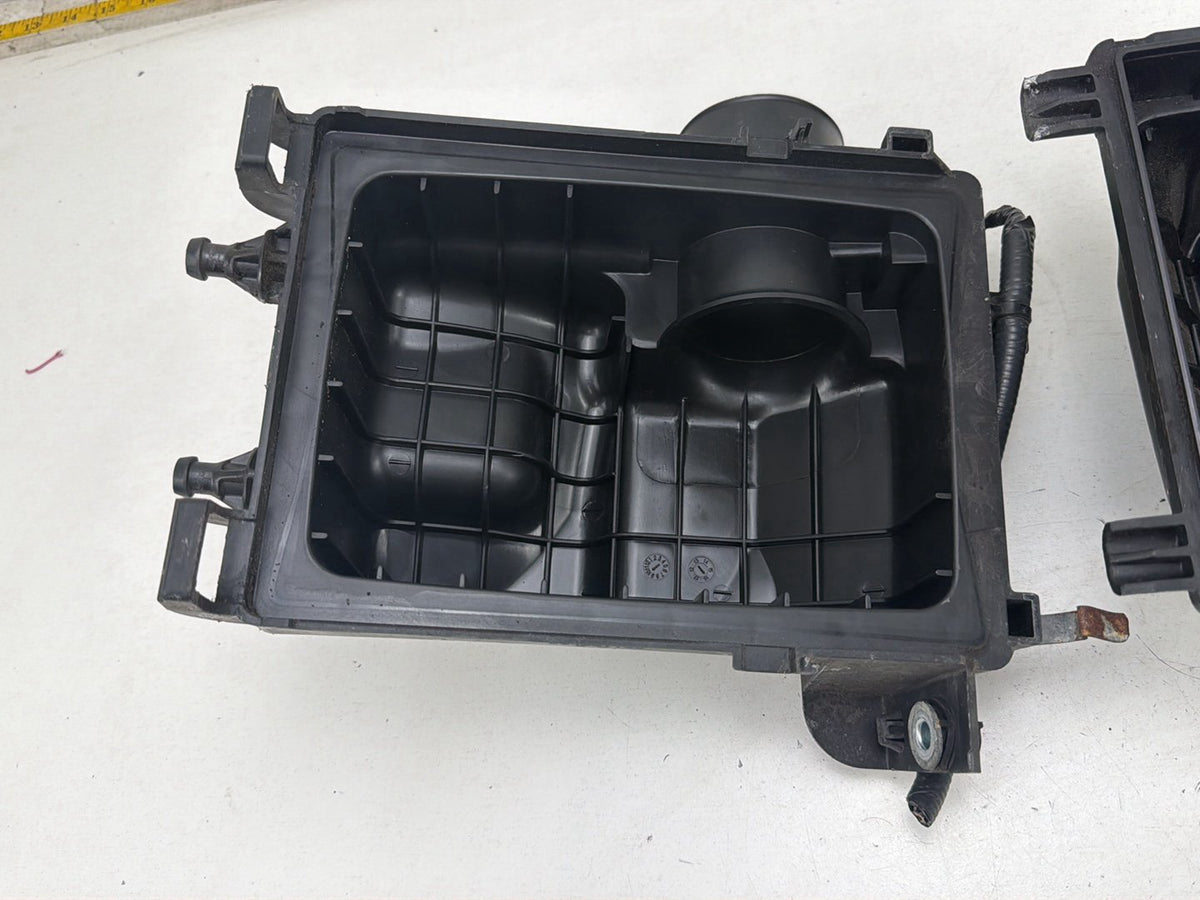 2013-2019 Nissan Sentra Air Intake Cleaner Filter Housing Box 3RC20 OEM