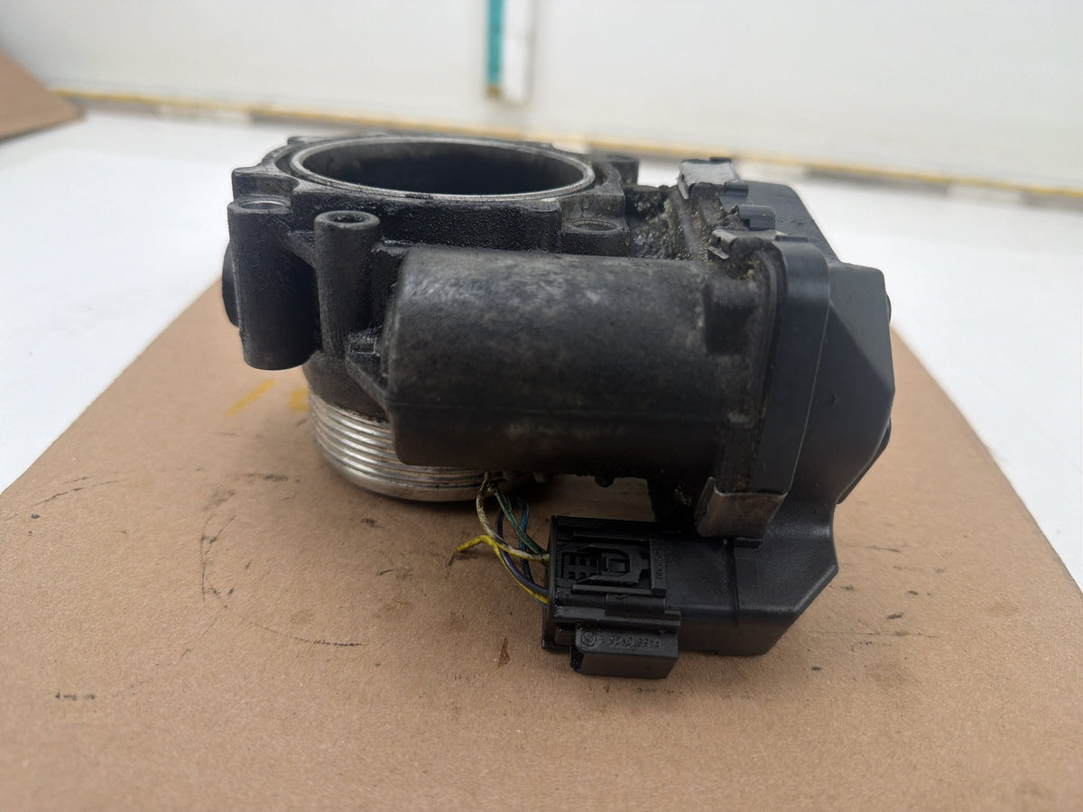 2011-2016 BMW 550i xDrive 4.4L Engine Throttle Body 7555944 OEM