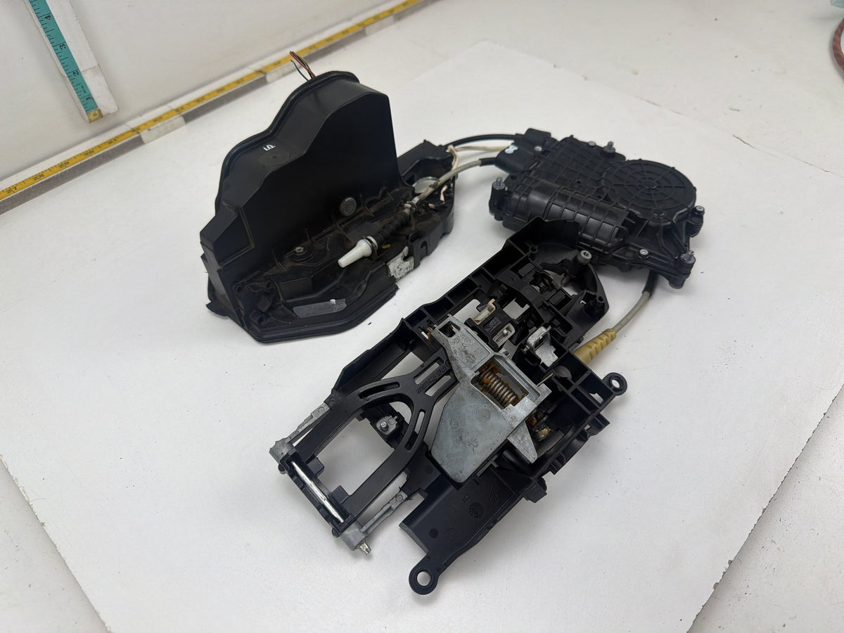 2011-2016 BMW 550i xDrive Front Right Door Lock Actuator Soft Close Assembly OEM
