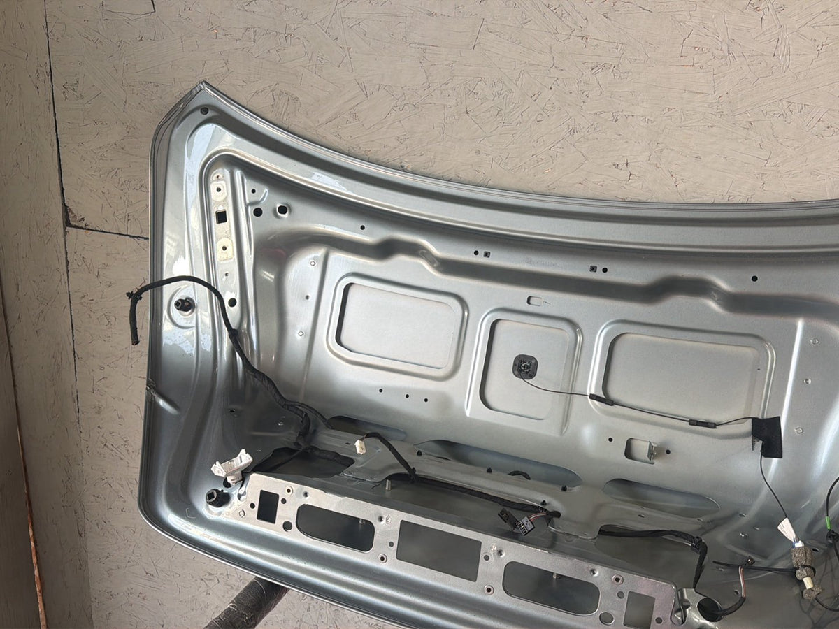 2007-2013 Mercedes-Benz S500 S-Class W221 Rear Trunk Lid w/ Emblem Badge OEM