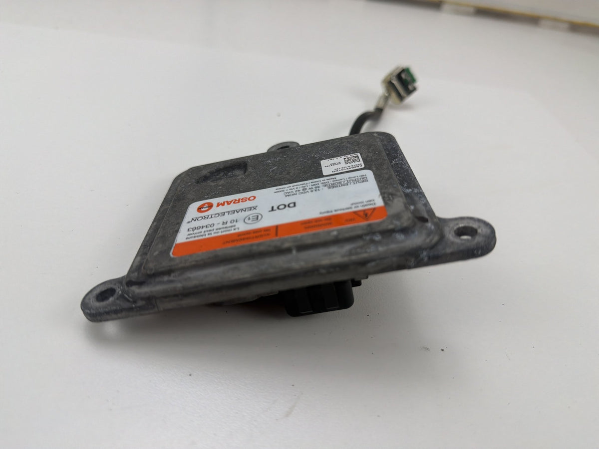 2015-2017 Chrysler 200 Xenon HID Headlight Ballast Module 10R-034663