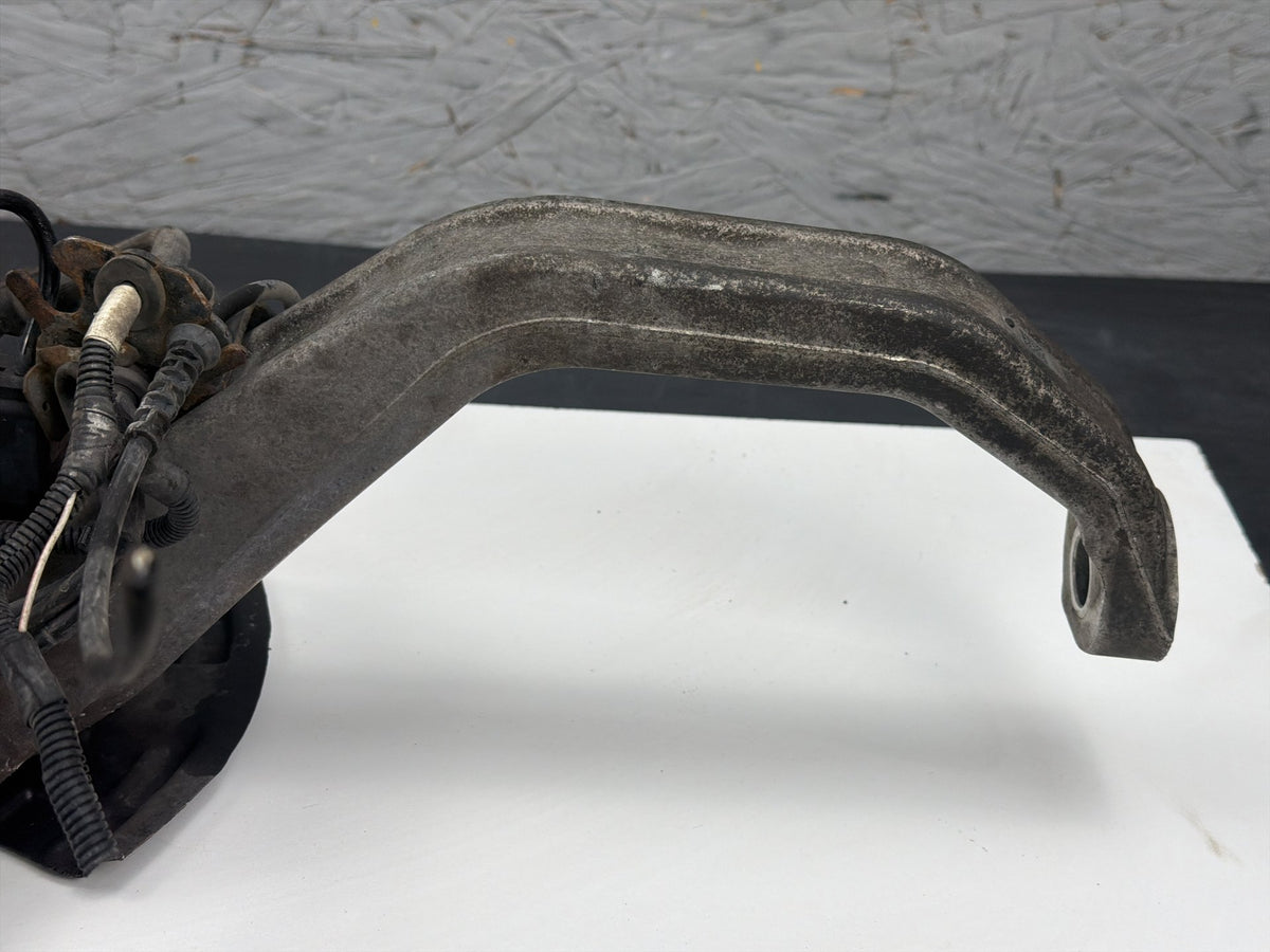 2014-2017 Maserati Quattroporte Rear Left Steering Spindle Knuckle With Hub OEM