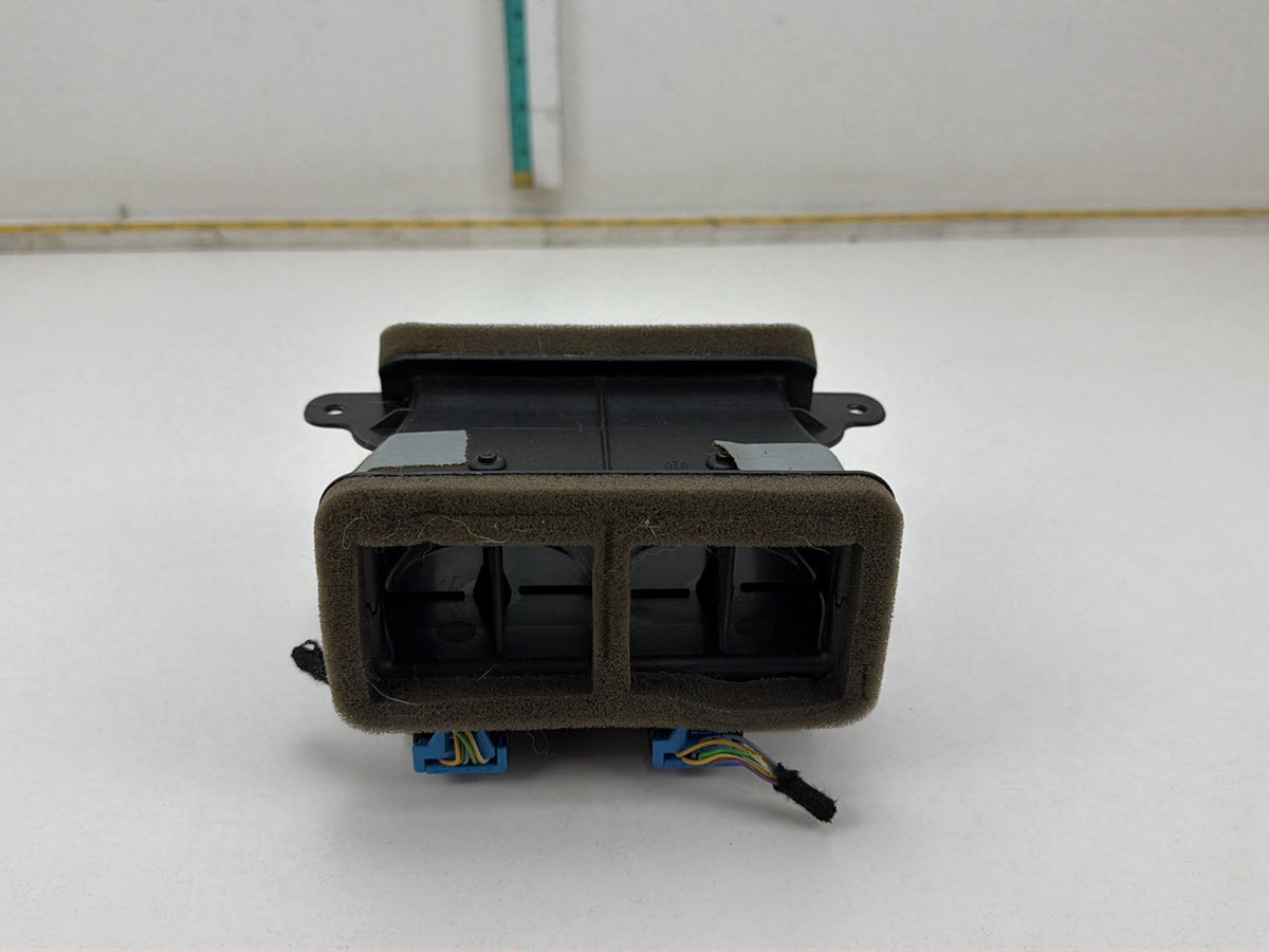 2003-2006 Porsche Cayenne Rear Air Vent Duct Tube w/ Motors 7L0820526A OEM
