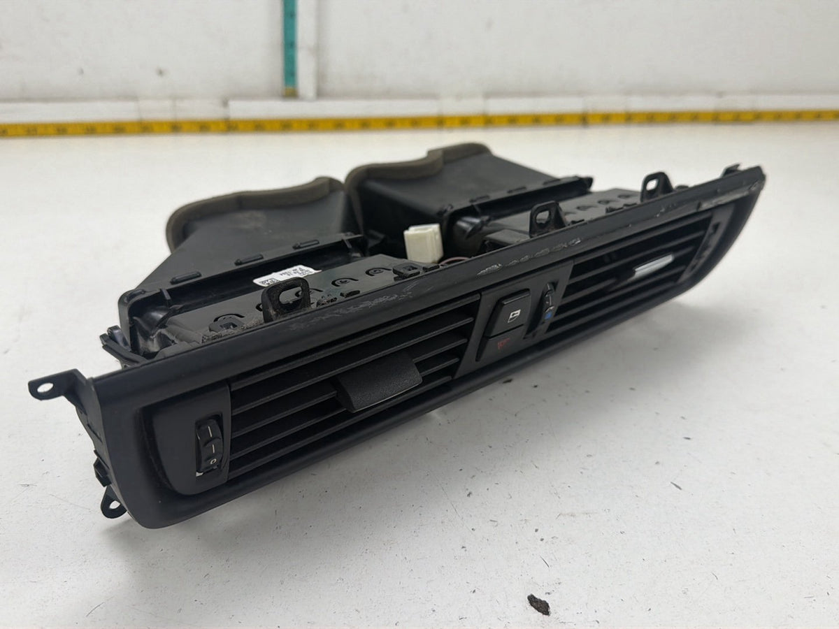 2011-2016 BMW F10 528i Center Dashboard AC Heat Air Vent Grille 07621-Z01 OEM